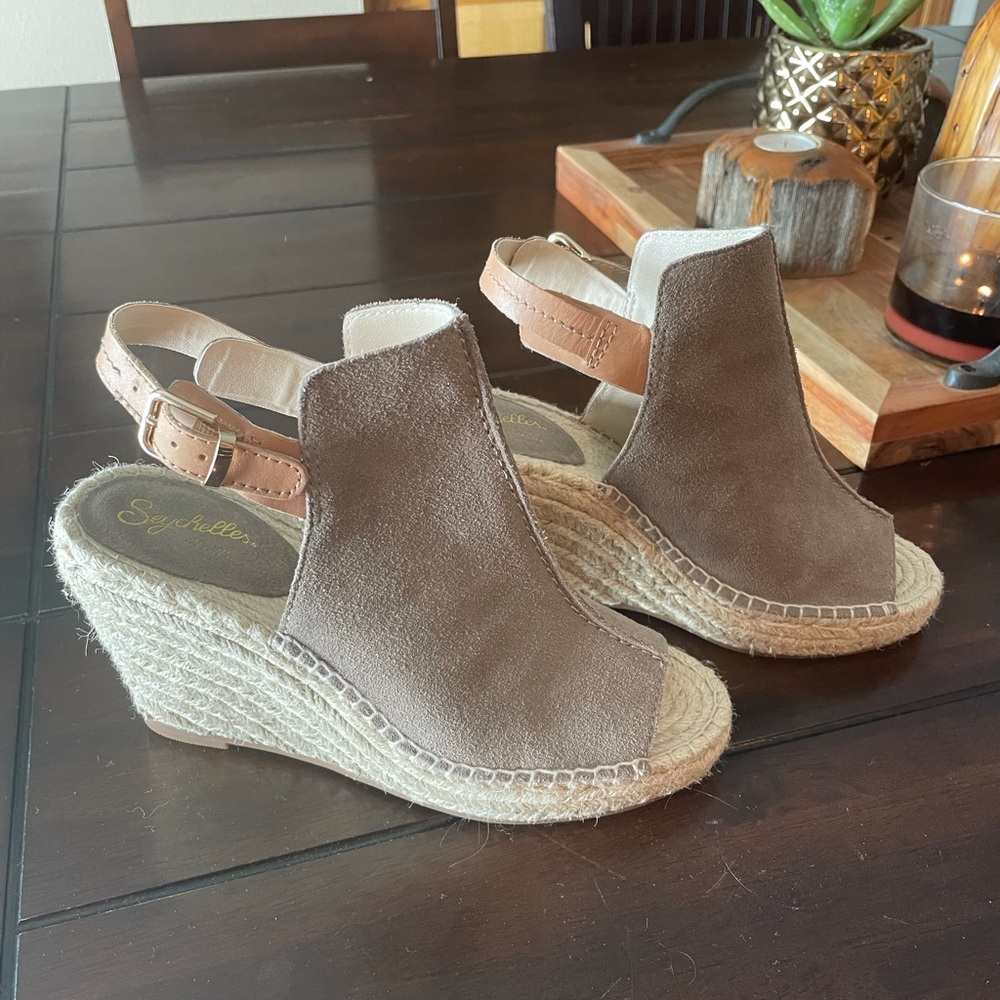 Seychelles Wedges